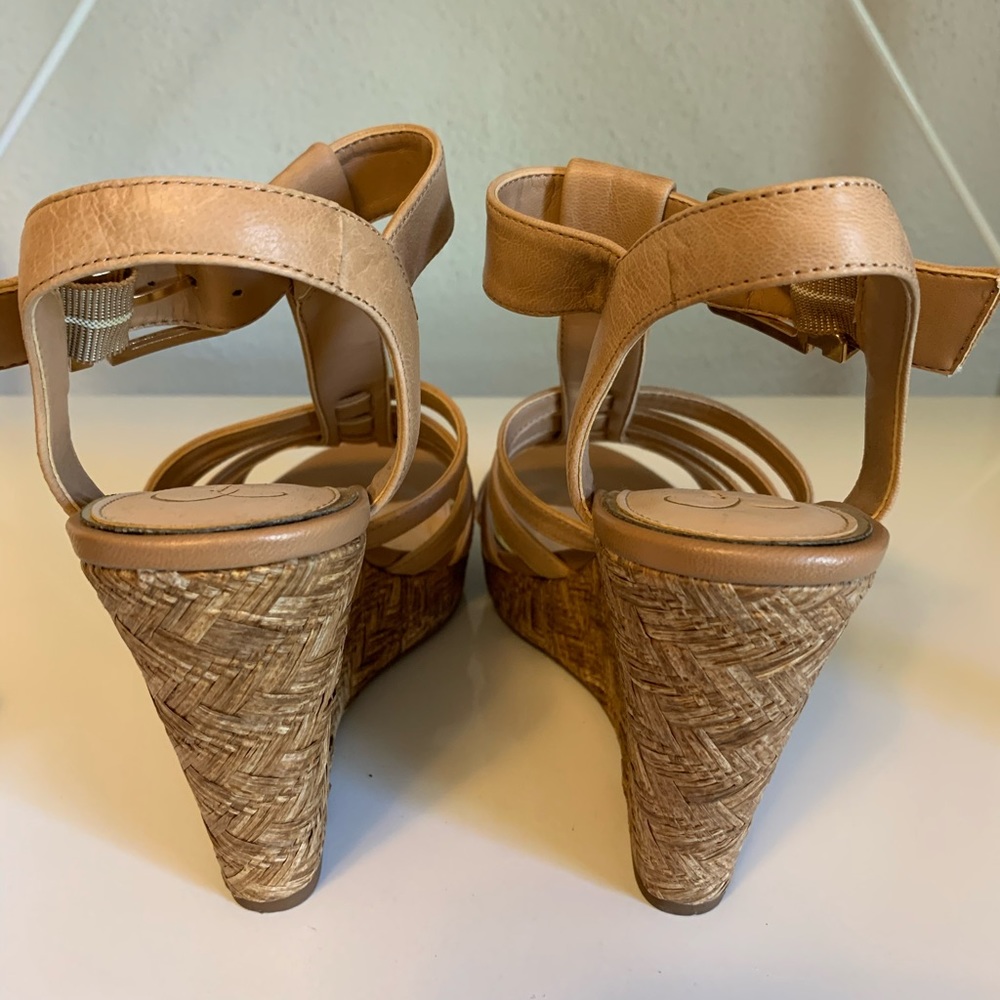 Jessica Simpson | nude wedges | sz 8 - Picture 7 of 11